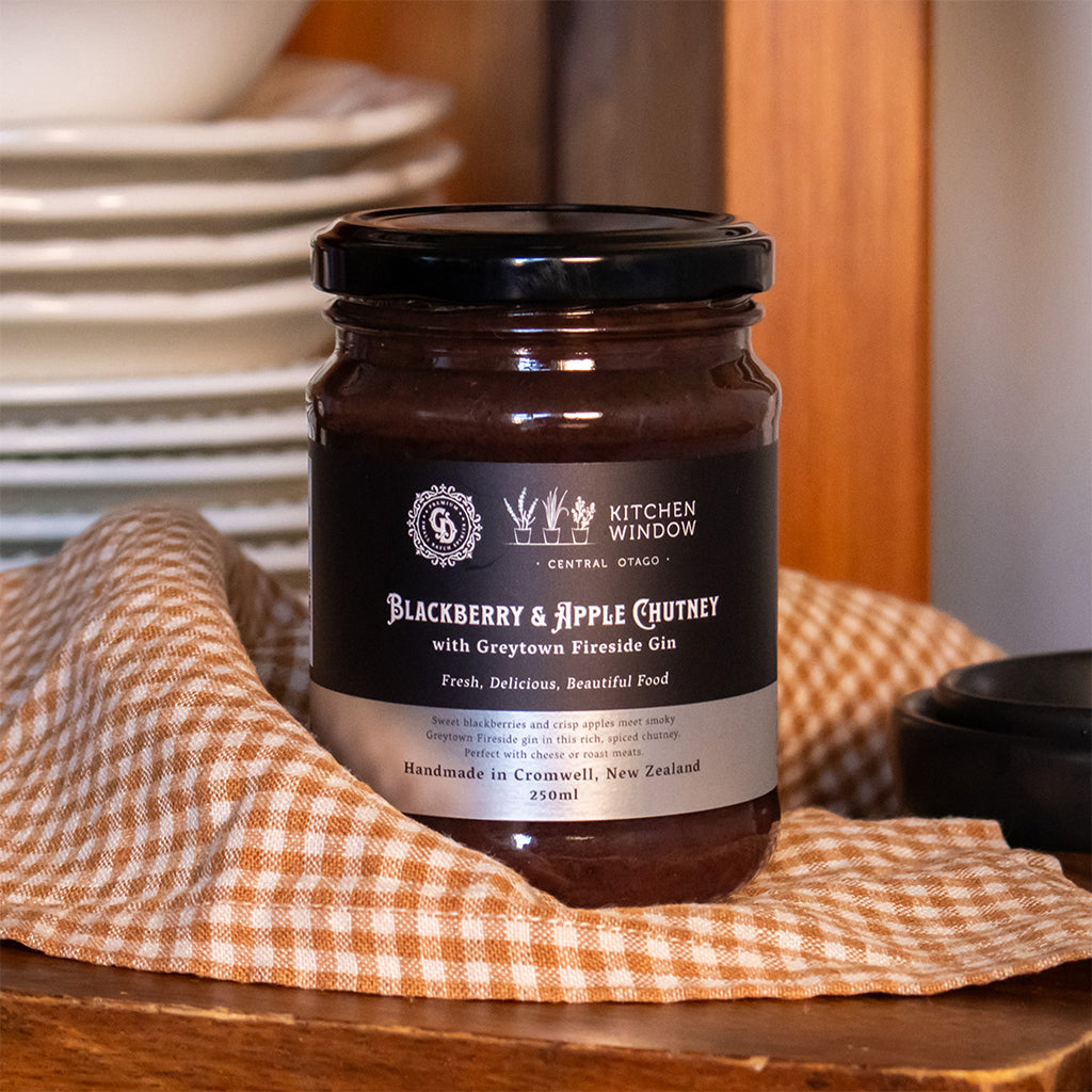 Blackberry & Apple Chutney with Fireside Gin 250ml